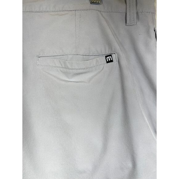 Travis Mathew Grey Golf Performance Shorts 10” Inseam Mens Size 40 Waist - Picture 5 of 12